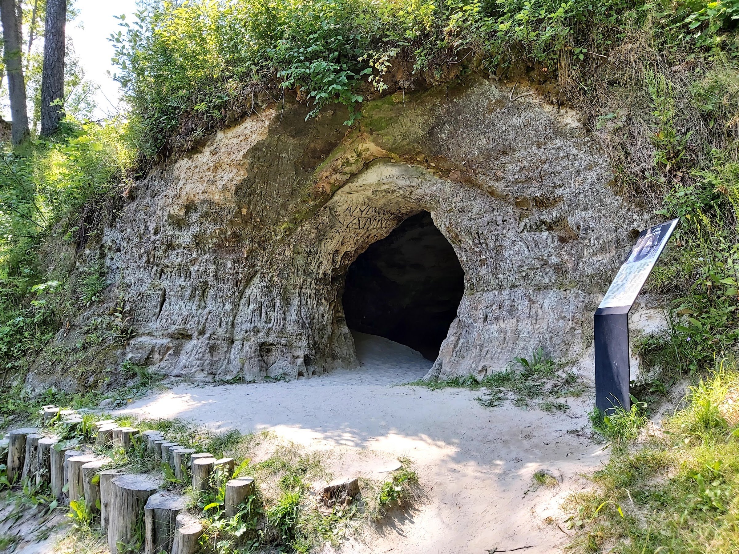Helme Caves (Helme koopad)